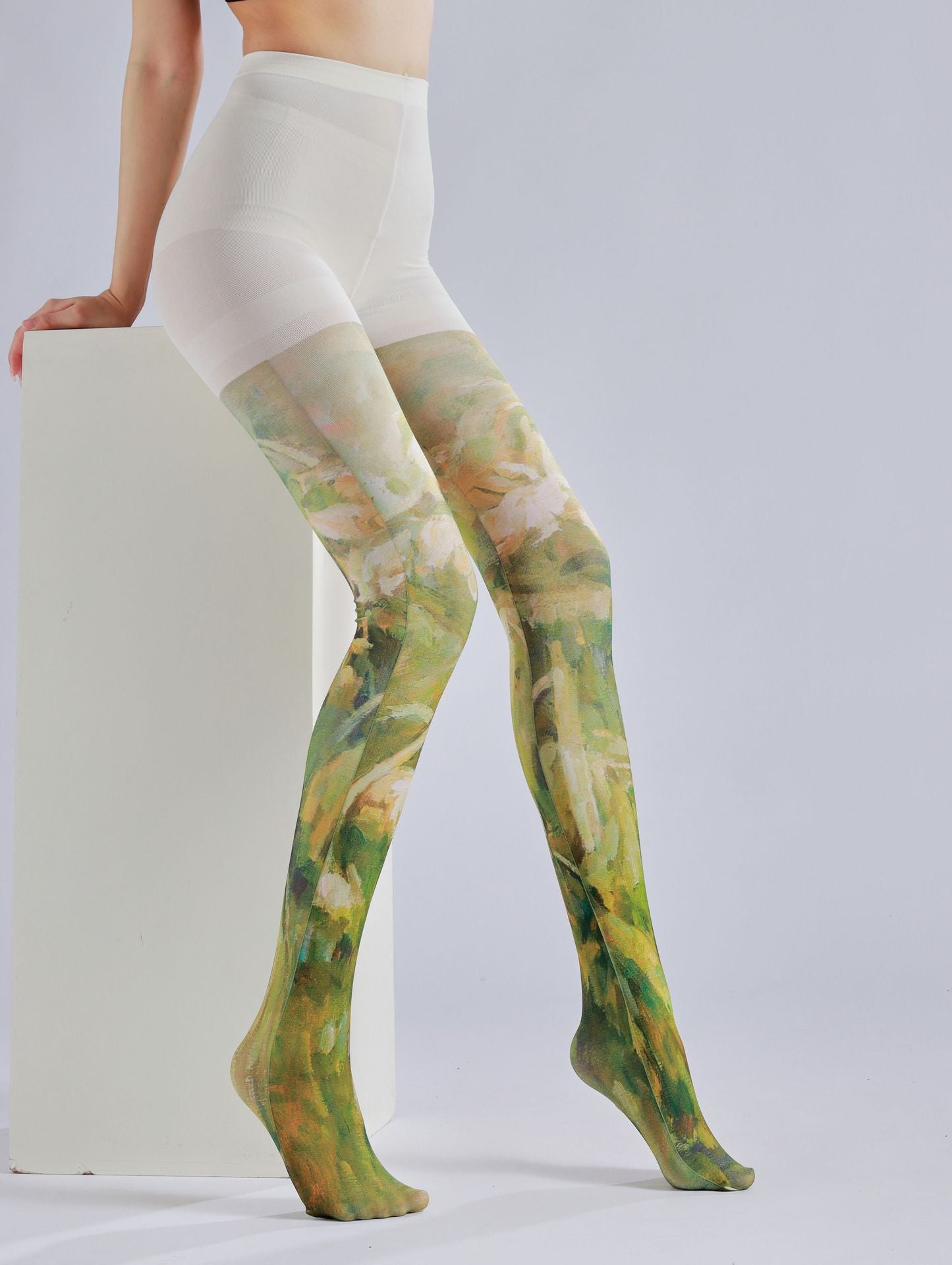 Chic Statement Tights